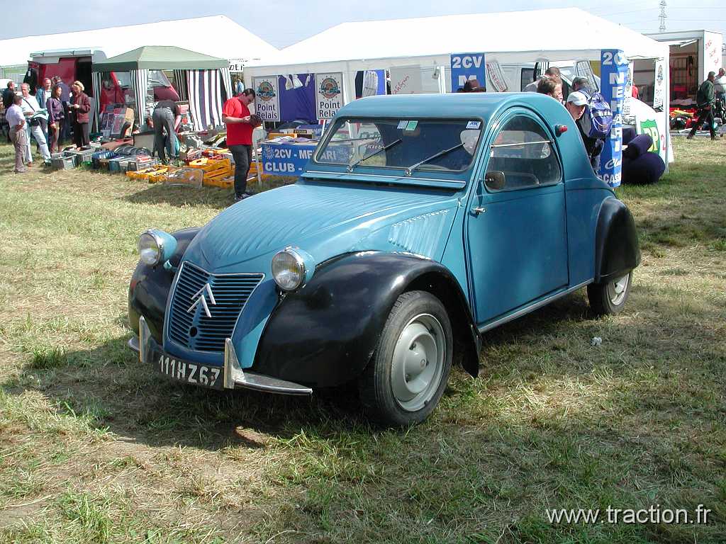 2002-09-22 Lipsheim 0017.jpg - 22/09/2001 - 67640 LIPSHEIM 21eme Bourse d'echange CITROEN - 2CV 111HZ67